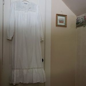 Victorian Tiered Prairie White 100% Cotton Gown